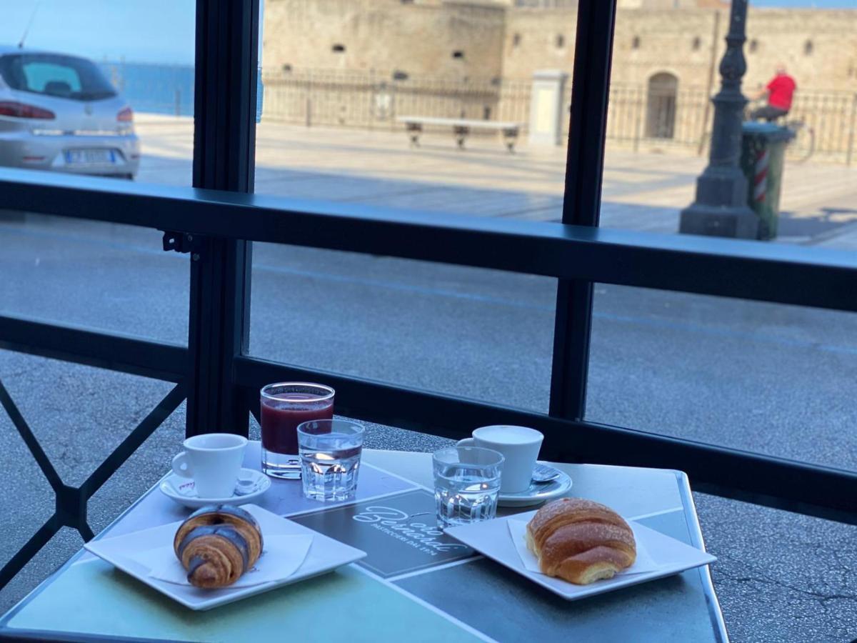Philos - Appartements & Rooms Taranto Bagian luar foto