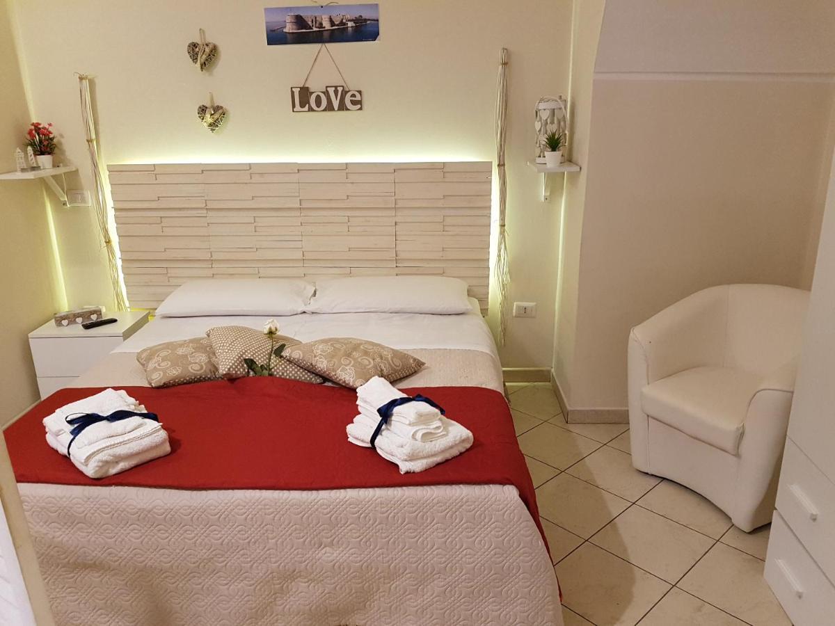 Philos - Appartements & Rooms Taranto Bagian luar foto