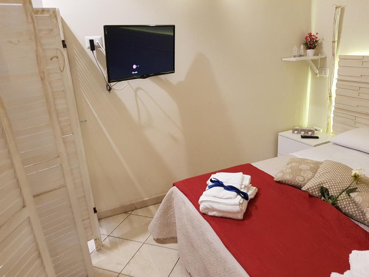 Philos - Appartements & Rooms Taranto Bagian luar foto