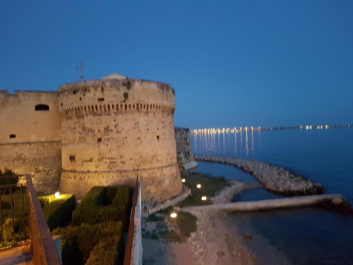 Philos - Appartements & Rooms Taranto Bagian luar foto