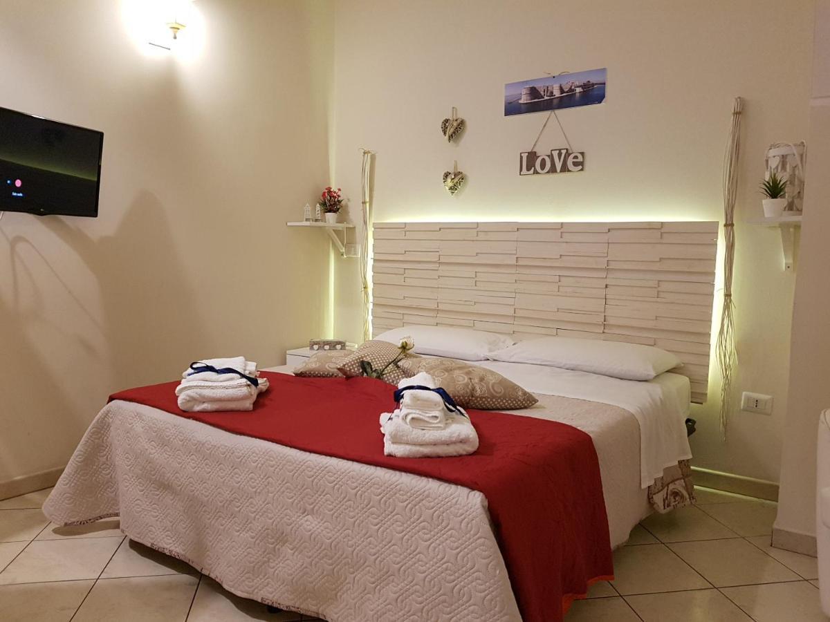 Philos - Appartements & Rooms Taranto Bagian luar foto