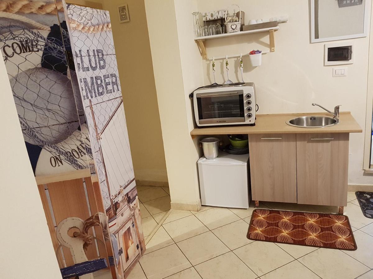Philos - Appartements & Rooms Taranto Bagian luar foto