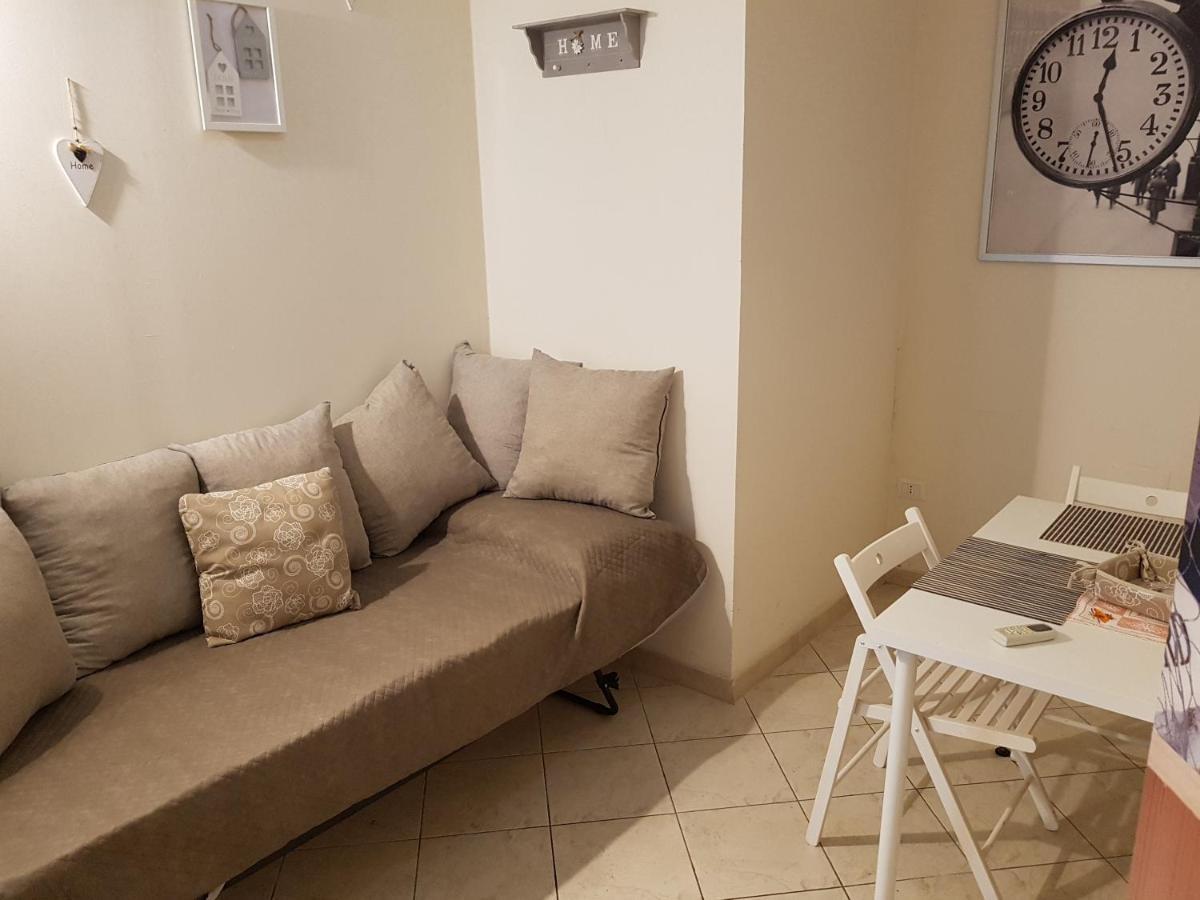 Philos - Appartements & Rooms Taranto Bagian luar foto