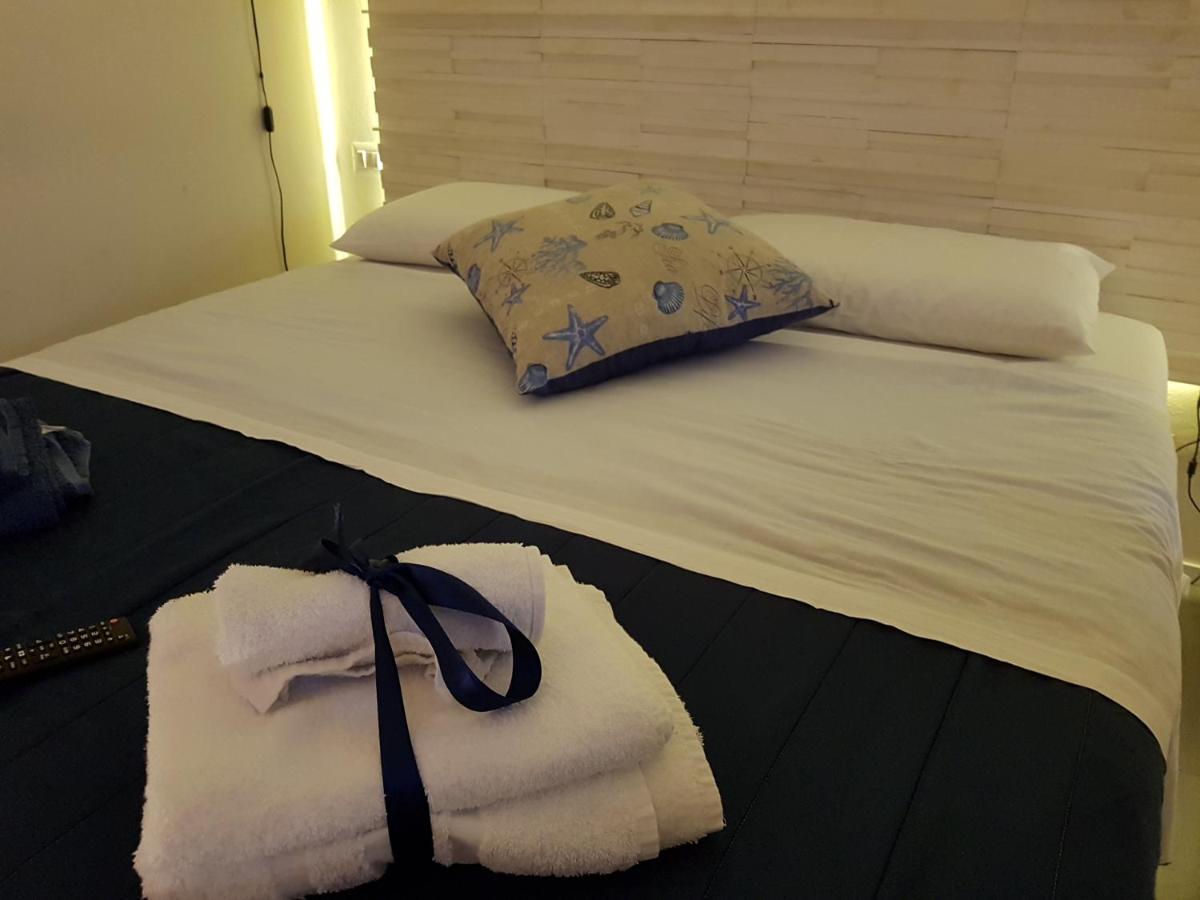 Philos - Appartements & Rooms Taranto Bagian luar foto